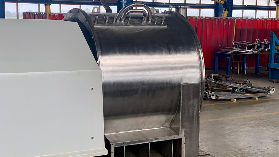 horizontal centrifuge with a pulsating piston MASHKHIMPROM LLC