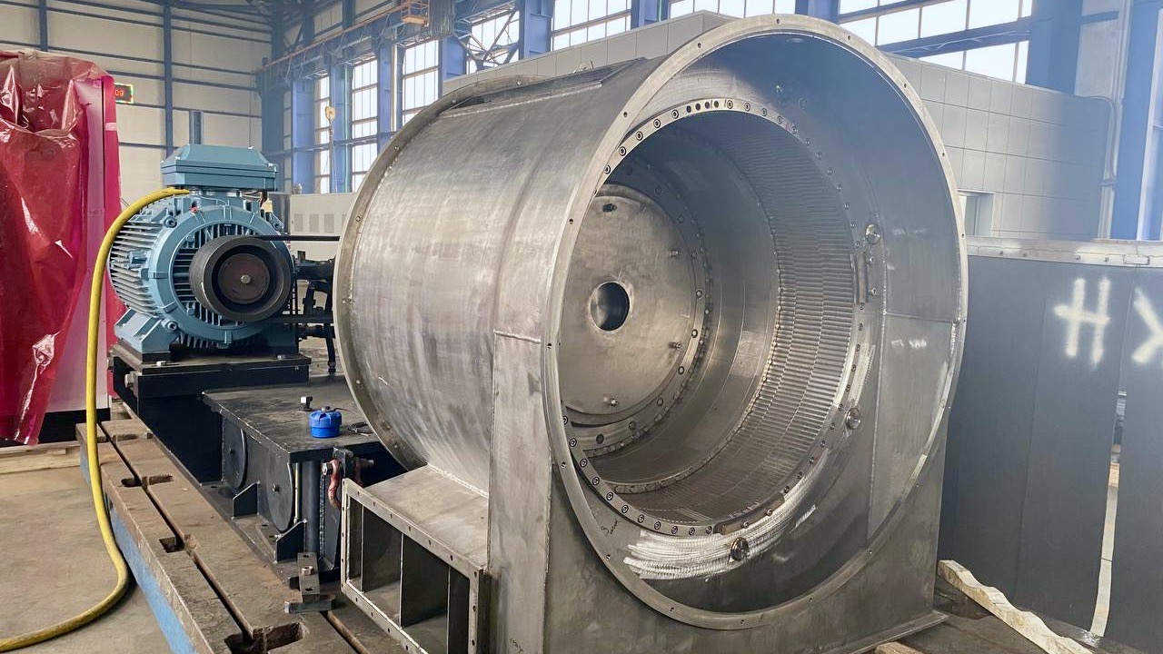 horizontal centrifuge with a pulsating piston MASHKHIMPROM LLC