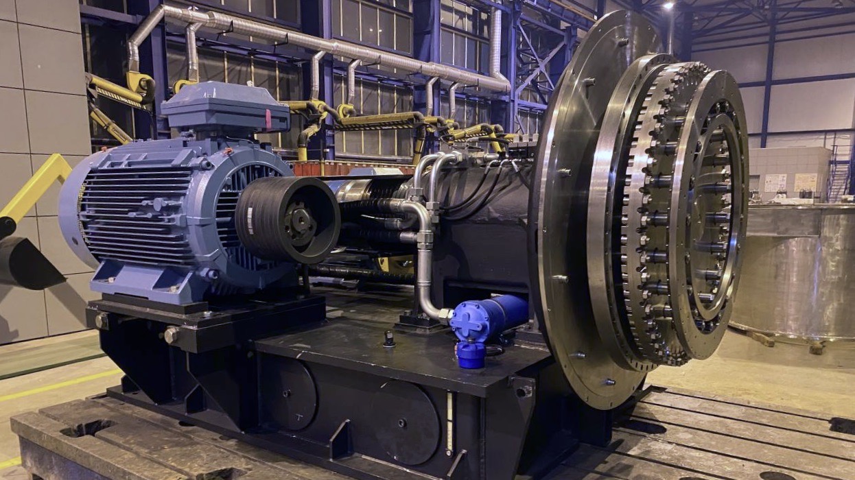 horizontal centrifuge with a pulsating piston MASHKHIMPROM LLC